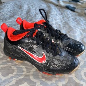 Nike softball cleats